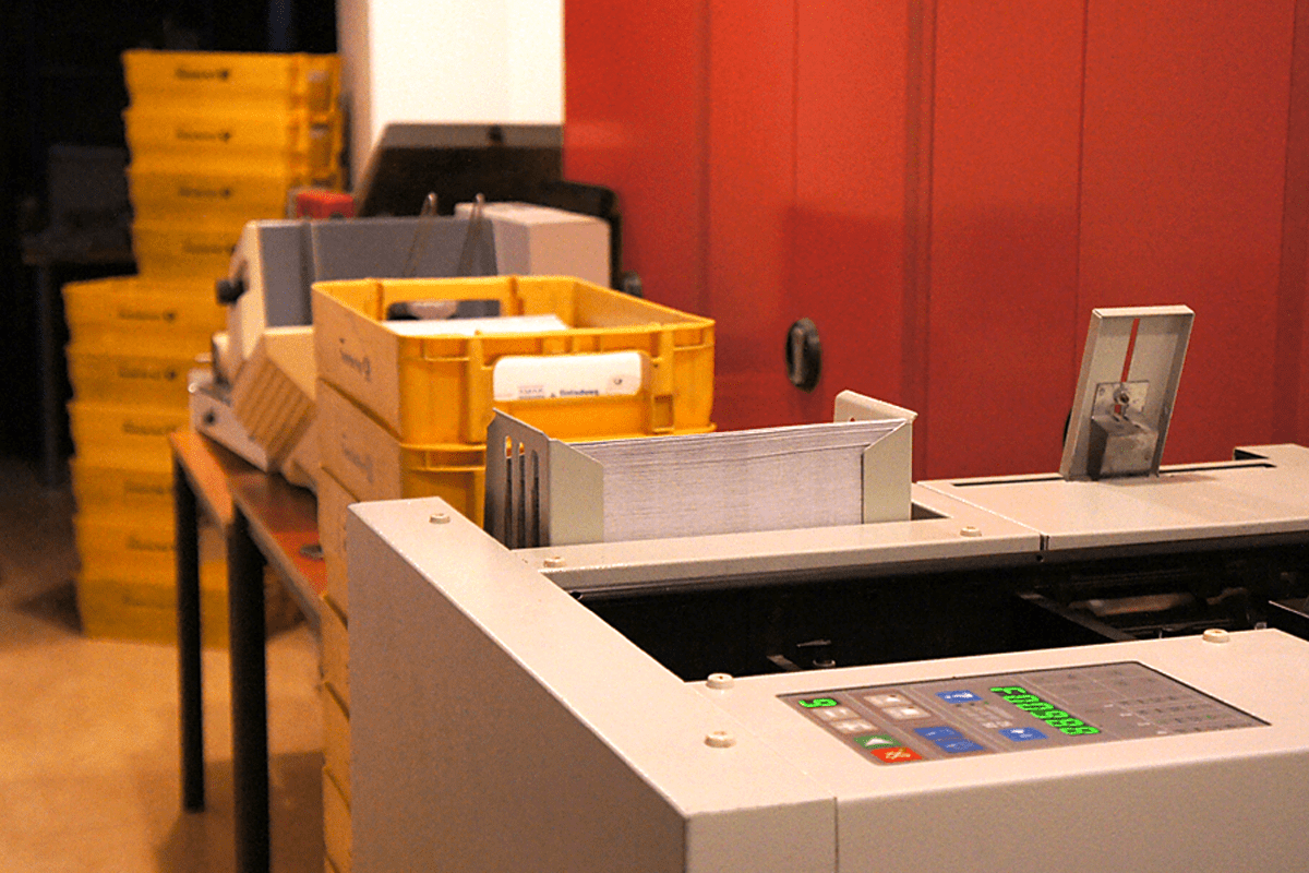 Kuvertiermaschine für Massenbriefsendungen